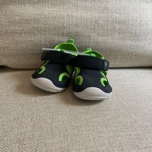 Stride rite baby shoes
